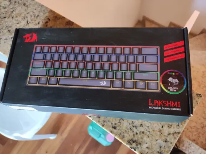 Teclado mecânico REDRAGON lakshmi com RGB e Switch Brown (NOVO)