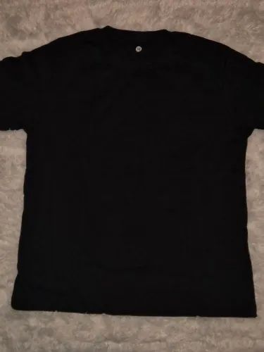 camiseta lisa preta