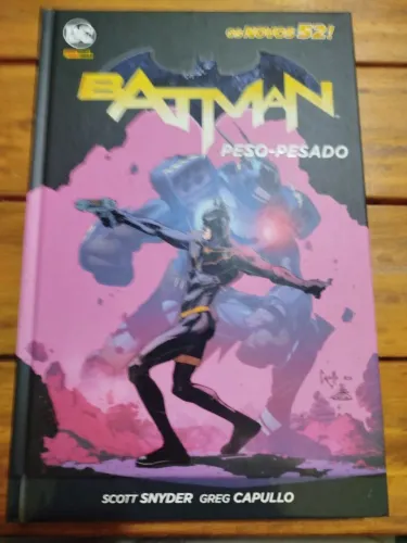 Batman os novos 52! peso - Pesado