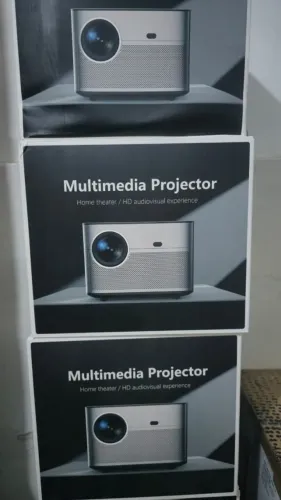 Projetor Progaga PG550 novo lacrado.