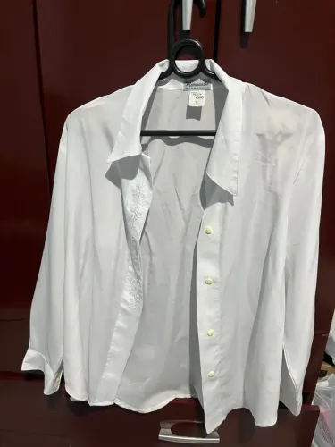 Camisa branca feminina manga comprida TAM P (novo)