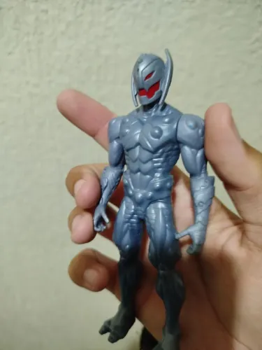 Boneco Ultron Marvel Mattel