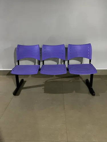 Cadeira longarina Tok Chair