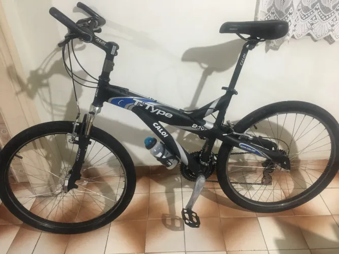 Bicicleta Caloi T-Type 21V muito nova
