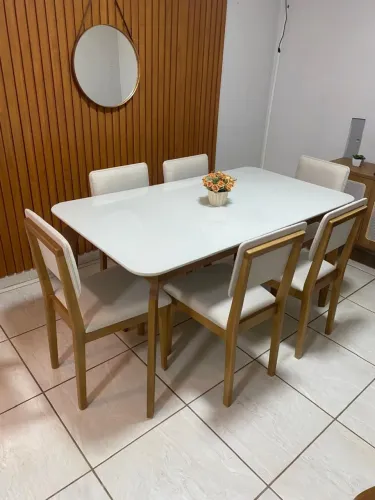 Mesa de Jantar 6 Lugares Cadeiras em Madeira Encosto em Linho 