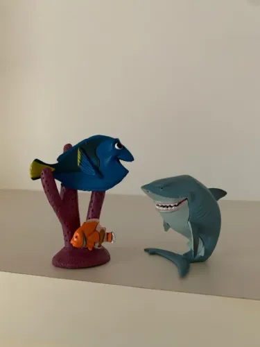 Nemo, dory e bruce Disney 