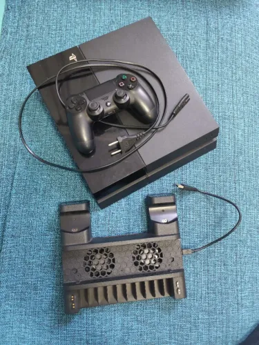 PS4 FAT 500gb + 1 controle + base de carregamento