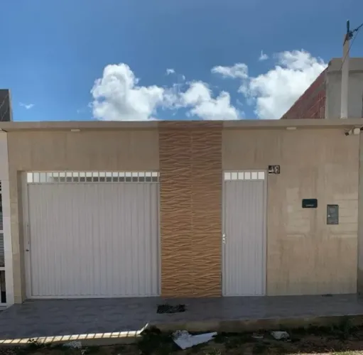 CASA NA VILA LUIZÃO