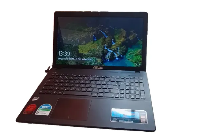 Venda - Notebook ASUS X552E 15"