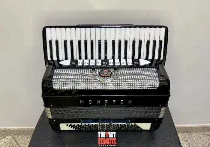 Acordeon italiano Monarch