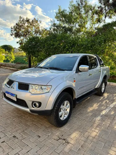 Mitsubishi L200 Triton HPE 3.2 CD TB Int.diesel AUT 2013