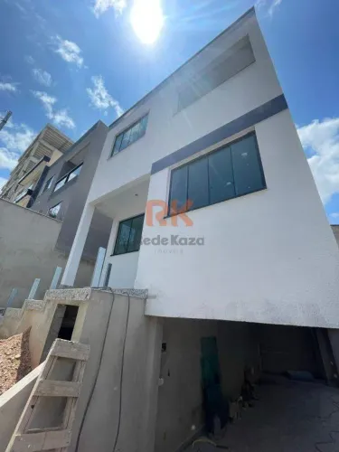 Casa geminada à venda, 3 quartos, 2 vagas, Cabral - Contagem/MG