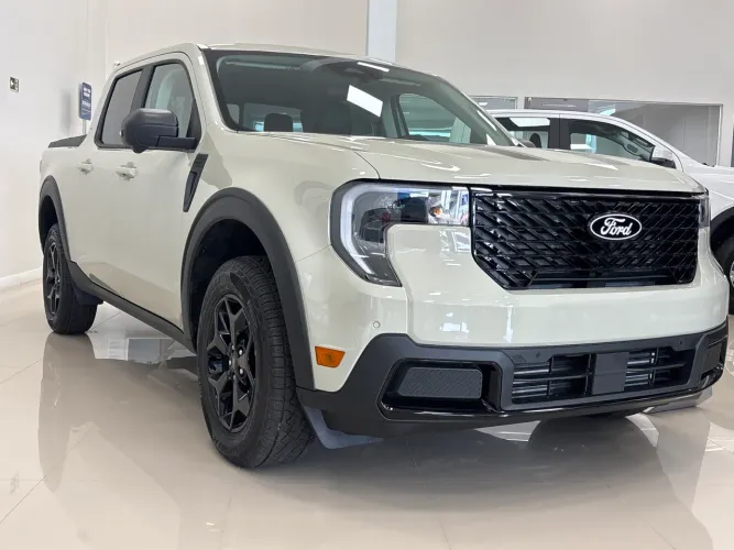 Maverick Black 2.0 AT AWD 2025