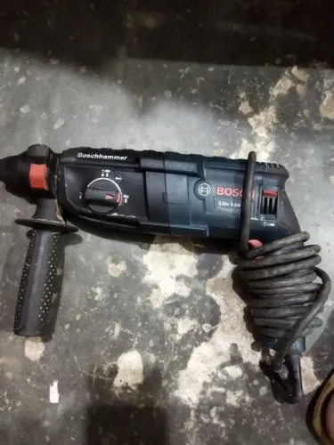 Furadeira de impacto Bosch GBH 2-24D 127v troquei o induzido ficou esquentando