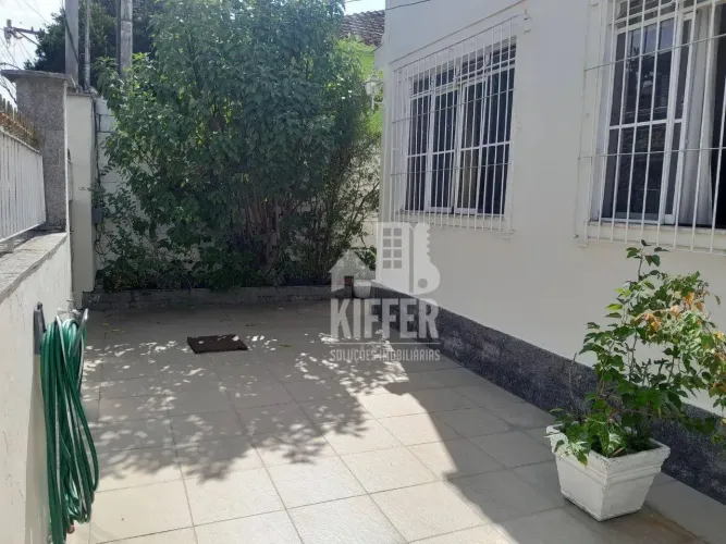 Casa 3 Quartos à Venda em Bairro Tranquilo Niterói