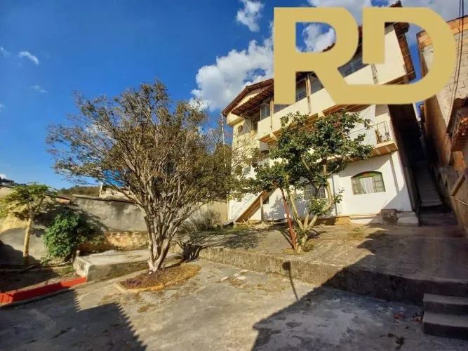 Casa à venda em Belo Horizonte - Bairro Jonas Veiga em lote de 360 metros quadrados