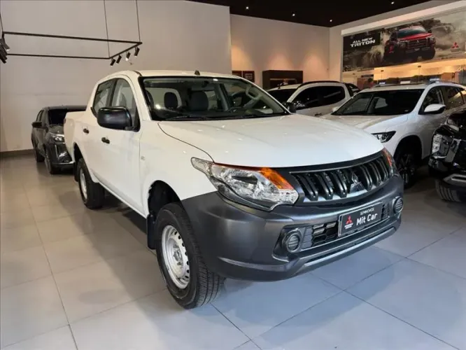 Mitsubishi L200 2.4 16V Turbo Diesel Sport GL CD 4P 4X4 Manual 2022