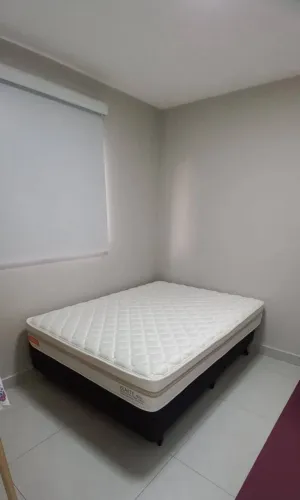 Cama box com pouquissimo uso, marca King coil, 