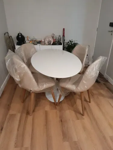 Fabricamos mesa saarinen tulipa + tampo oval 1.60x0.90 branco primer