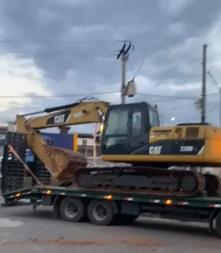 Escavadeira Caterpillar 320 DL Venda ou Locação