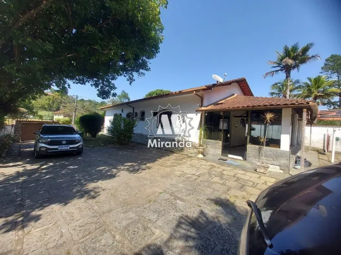 Casa linear de 6 qts, no Condomínio Portão Azul, Caneca Fina, piscina e churrasqueira, ter