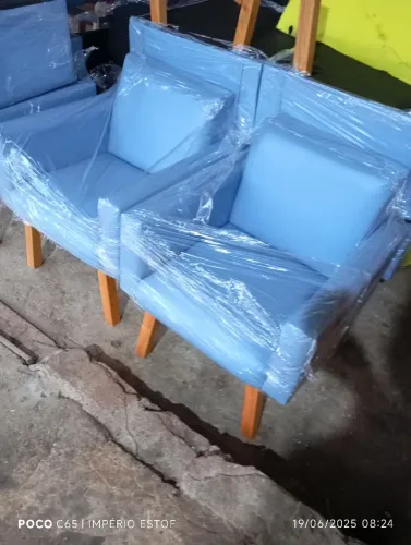 Poltronas direto 290$ cada de fabrica pagamento somente no ato da entrega nada antecipado