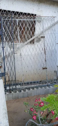 Grade com portão 1.43x2.10m