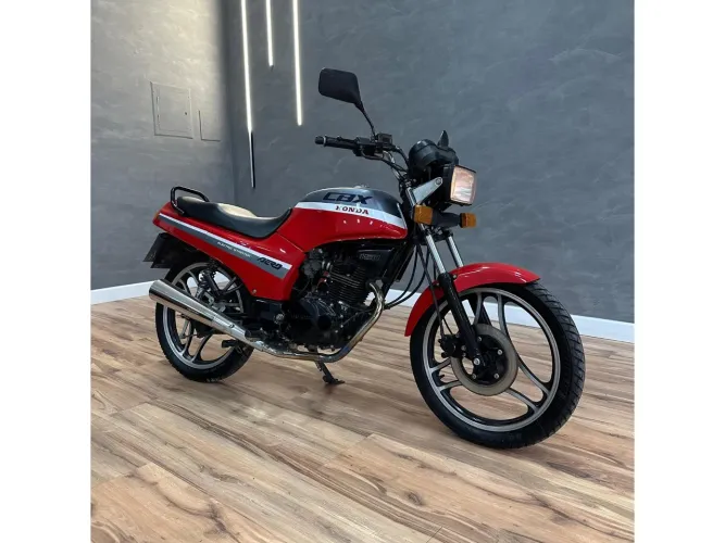 HONDA CBX 150 AERO