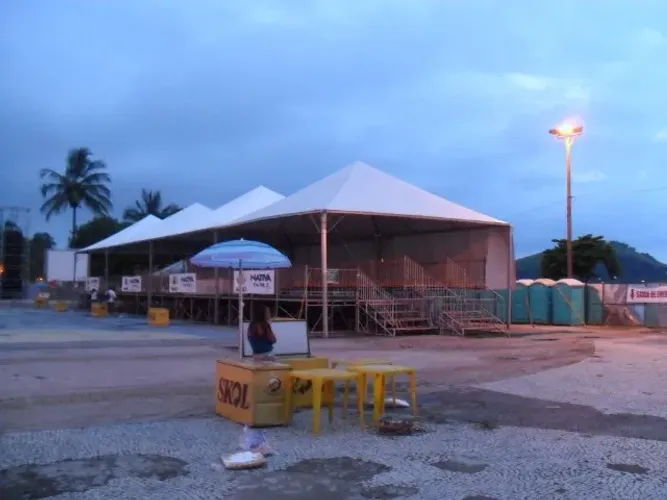 Tenda de lona para evento em geral