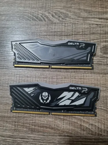 Memória RAM T-Force Delta R RGB 16GB (2x8GB) DDR4 2666MHz
