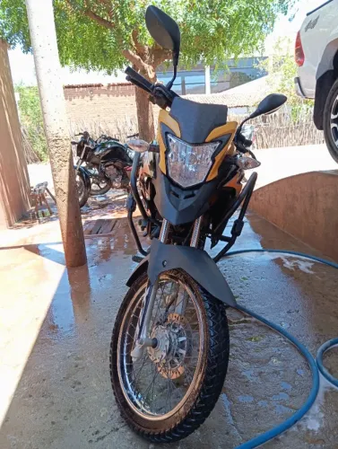 XRE 190, 2019, 18.000 mas aceito propostas.