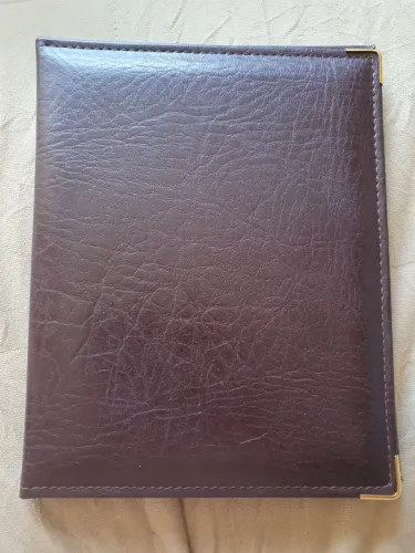 Pasta pequena de couro