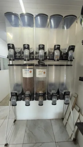Expositor de ração à granel