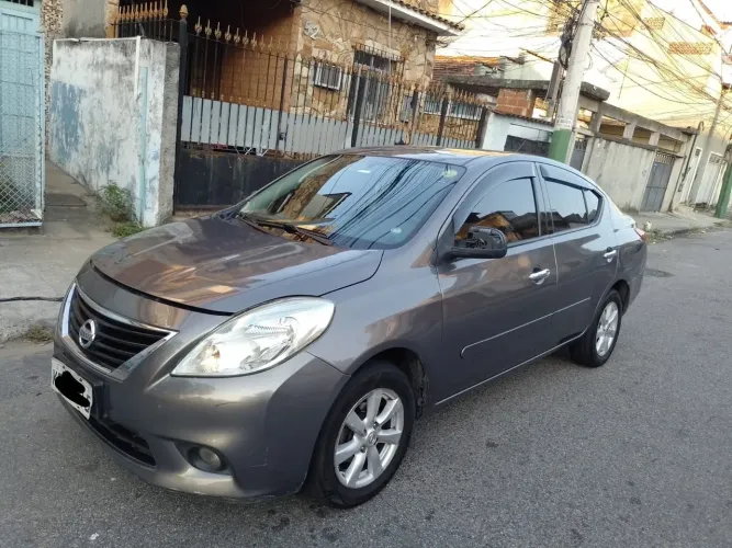 Nissan Versa SL 1.6 16V Flex Fuel 4P Mec. 2014