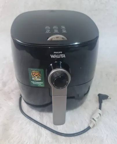AIR FRYER PHILIPS WALITA - Semi-nova. Apenas 290,00