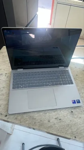 Notebook Dell 16 Plus praticamente completo para trabalho, estudos e uso profissional.