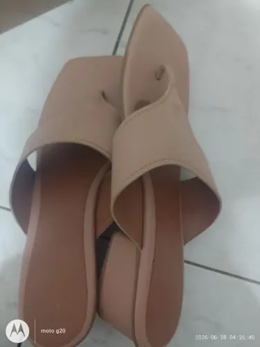 Sapatinho alto novo tamanho 39 