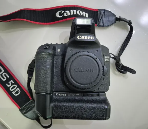 Câmera Canon 50D com Grip Bateria