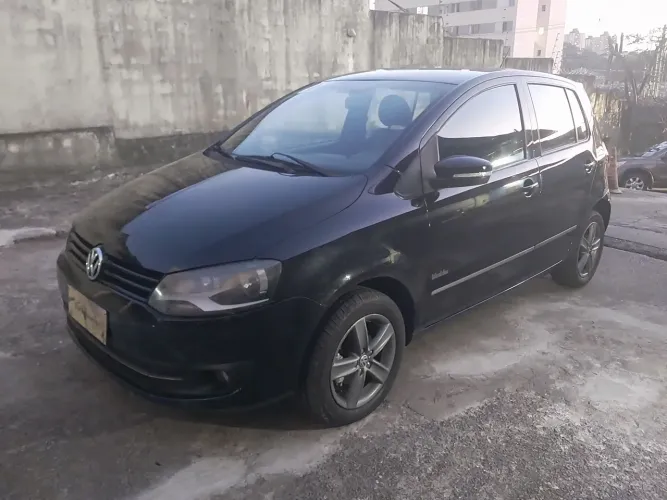 Volkswagen Fox 1.0 MI Total Flex 8V 5P 2012