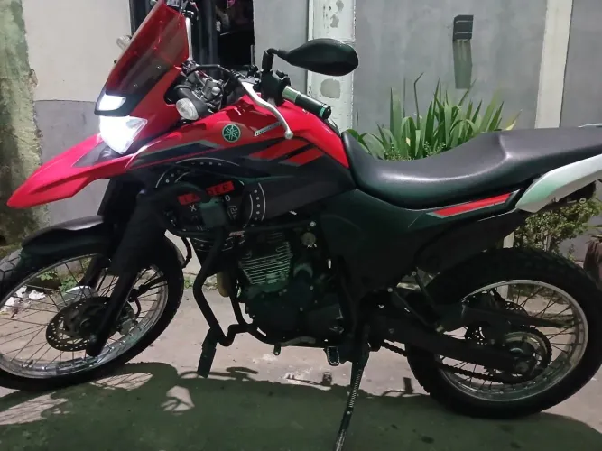 Moto linda personalizada so andar