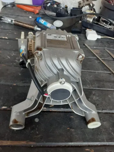 Motor da Lavadora Samsung 10 a 12 kilos. Com sensor Rpm. Serve para projetos.