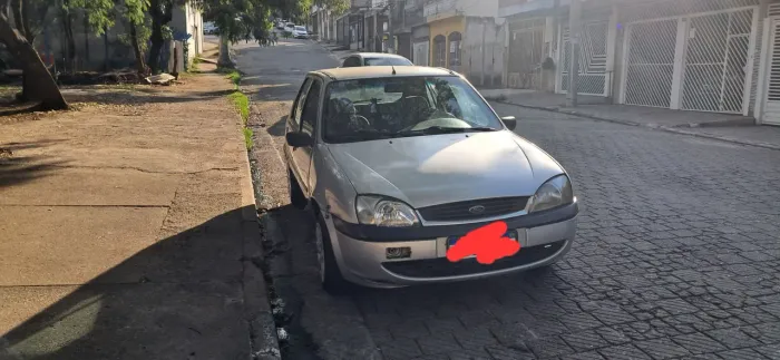 Ford Fiesta GL Class 1.0i 5P 2001