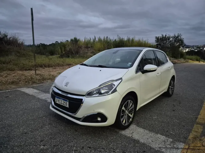 Peugeot 208 Griffe 1.6 Flex 16V 5P Aut. 2017