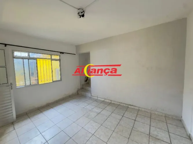 Casa 100m², com 3 quartos, 2 vagas de garagem à Locação no Gopoúva