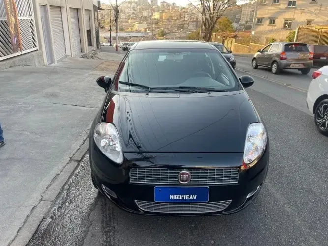Fiat Punto Essence 1.6 Flex 16V 5P 2011