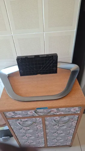 Base (pedestal) TV LG, modelo 42LA6130.