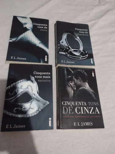 Livros semi novos