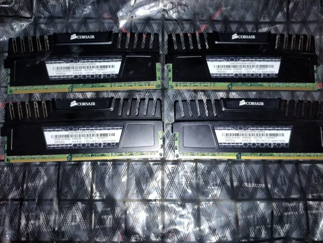 Kit memoria DDR3 CORSAIR 4X4GB 16GB 1600