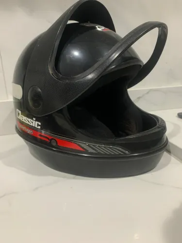 Capacete