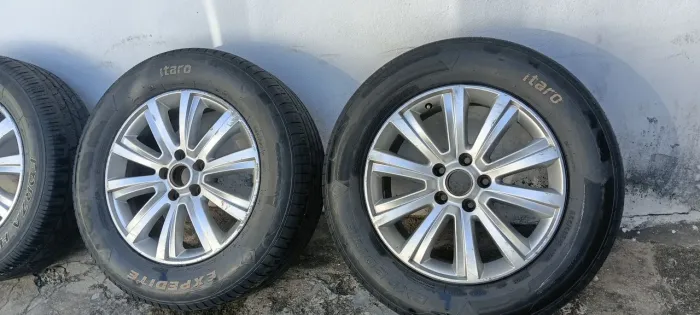 Jogo de rodas com pneus da amarok 265 70 r18